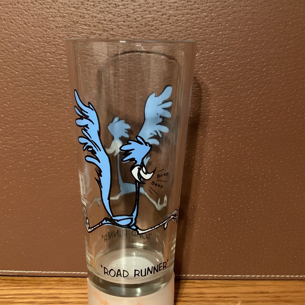1973 Pepsi Collector Series Road Runner Glass Vintage Warner Bros Promotional